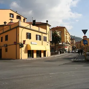 2* Hotel Dora