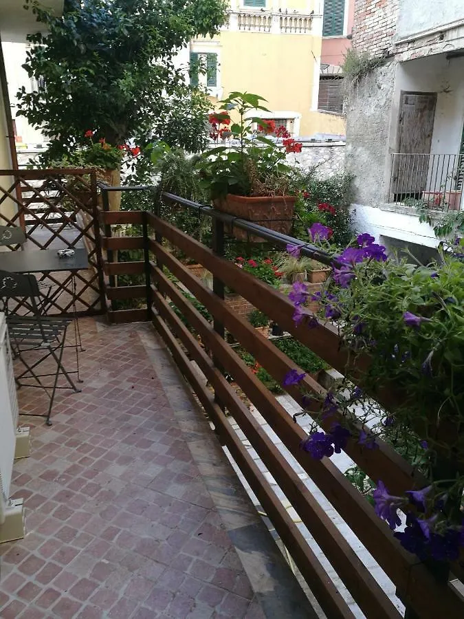 Casa Vacanze Carrara 0*,  Italia